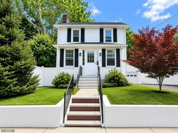 11 Van Dyke Pl, Summit, NJ 07901