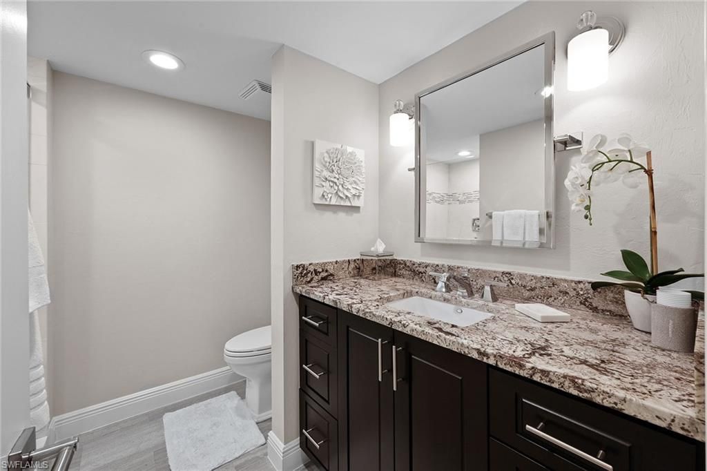 9653 Gulf Shore Dr, Unit 203, Naples, FL 34108 Photo
