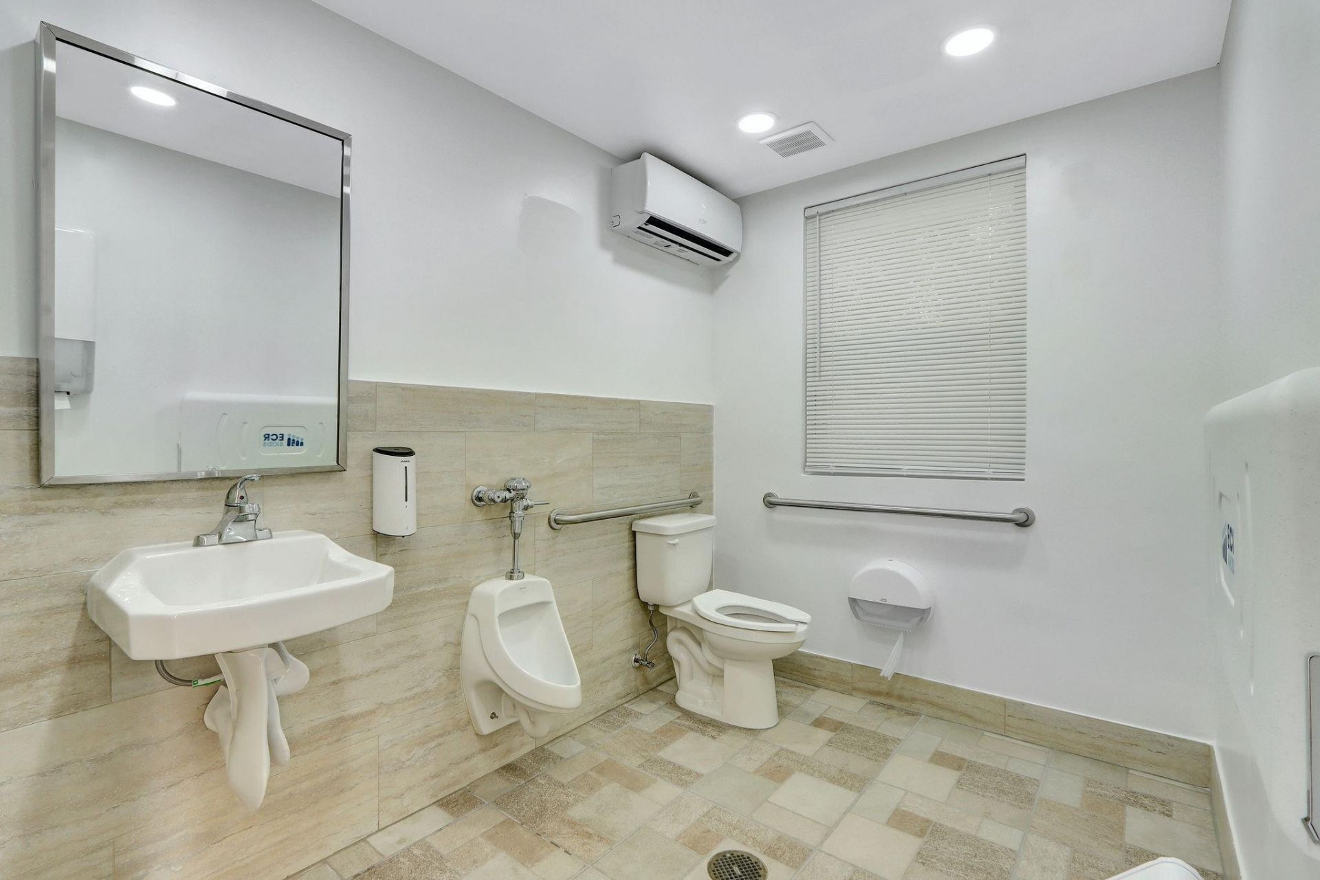 2426 SE 17th Street, Unit 305, Fort Lauderdale, FL 33316 Photo