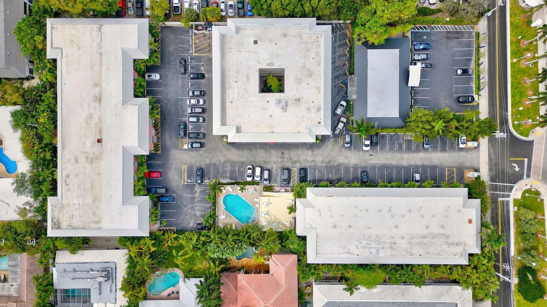 2426 SE 17th Street, Unit 305, Fort Lauderdale, FL 33316 Photo