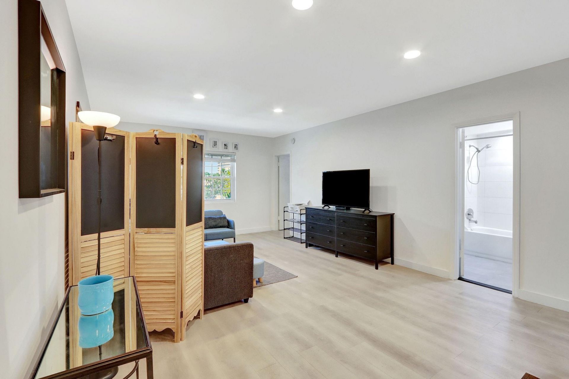 2426 SE 17th Street, Unit 305, Fort Lauderdale, FL 33316 Photo