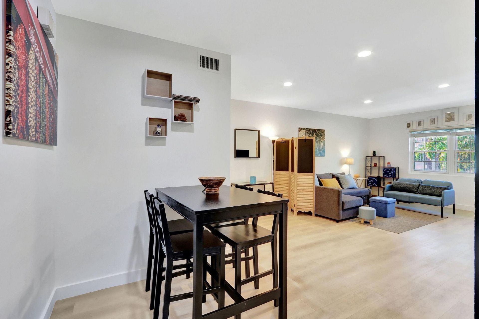 2426 SE 17th Street, Unit 305, Fort Lauderdale, FL 33316 Photo