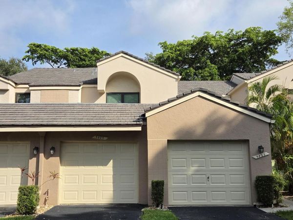 9825 NW 1ST Court, Plantation, FL 33324