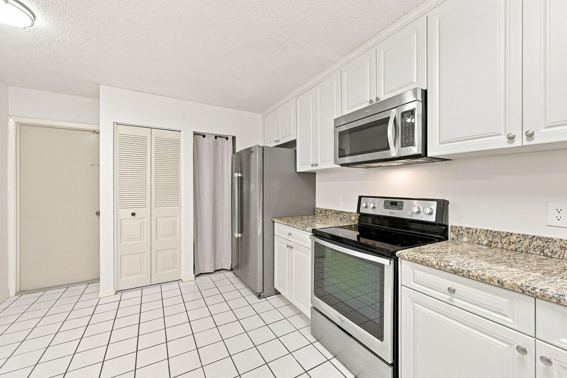 9825 NW 1st Court, Plantation, FL 33324 Photo