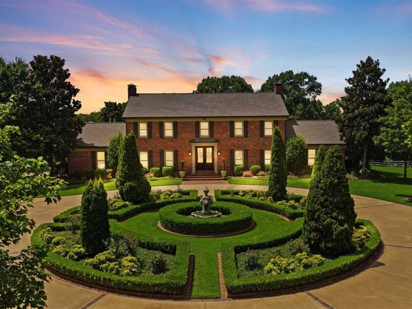 10 Thomas Park Circle, Little Rock, AR 72223