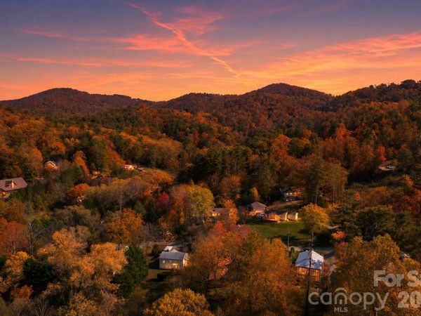 13 Bassett Road , Asheville, NC 28804
