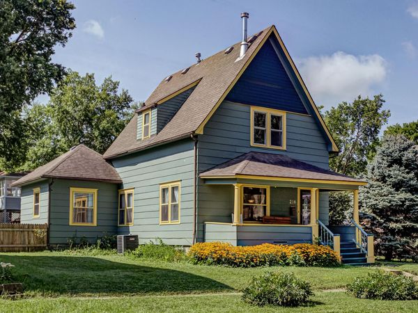 218 E 7th Street, Ames, IA 50010