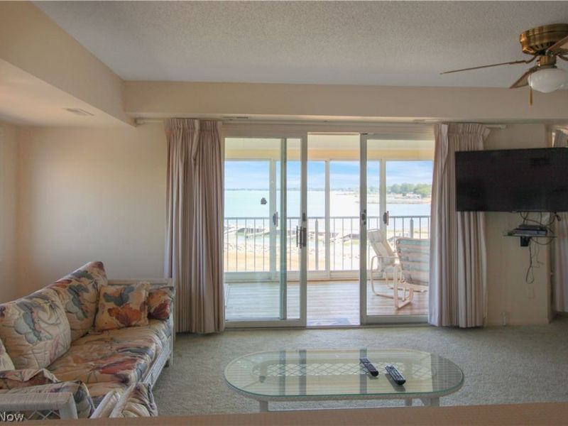 1909 E Harbor Road, Unit 407W, Port Clinton, OH 43452 Photo 22