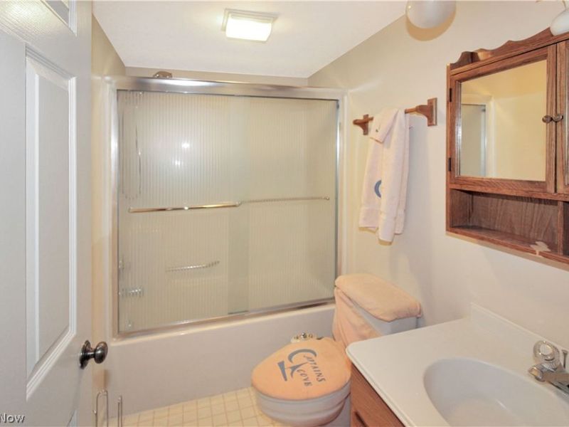 1909 E Harbor Road, Unit 407W, Port Clinton, OH 43452 Photo 9