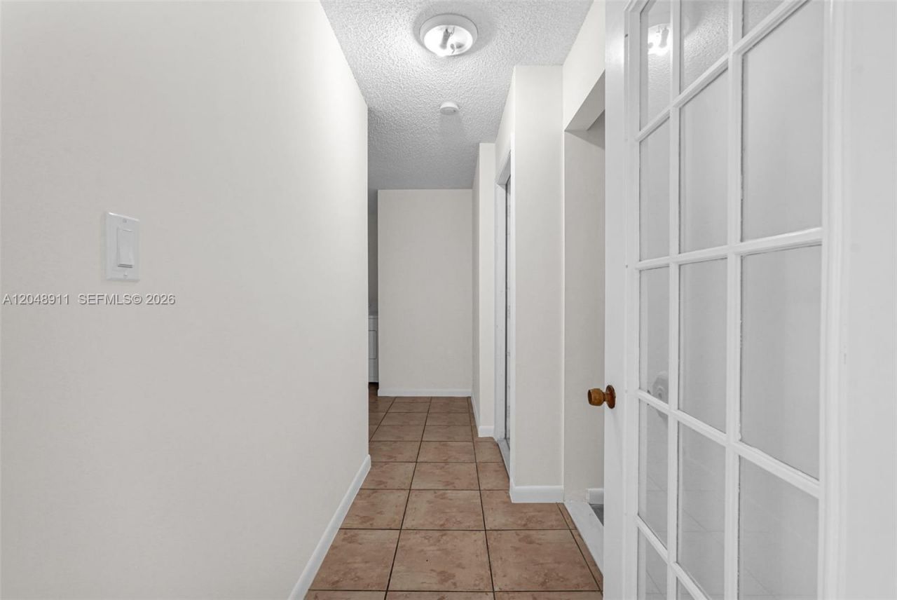 19200 SW 216th St, Miami, FL 33170 Photo