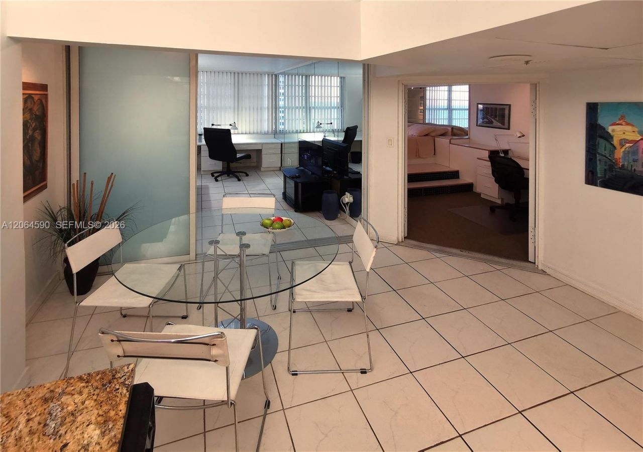 100 Lincoln Rd , Unit 1424, Miami Beach, FL 33139 Photo