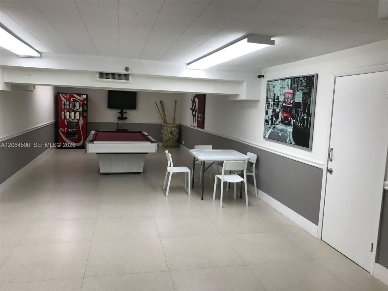 100 Lincoln Rd , Unit 1424, Miami Beach, FL 33139 Photo