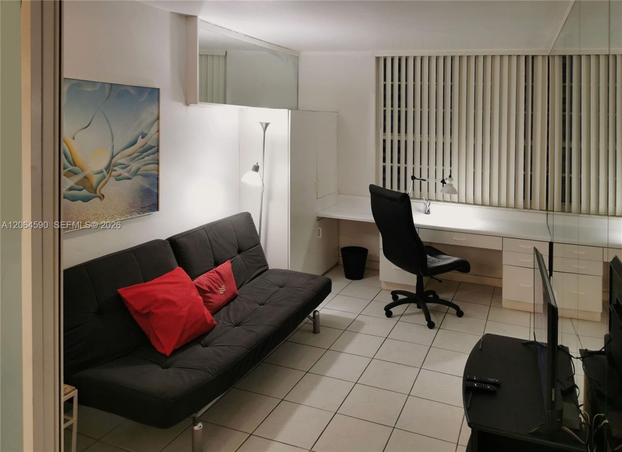 100 Lincoln Rd , Unit 1424, Miami Beach, FL 33139 Photo