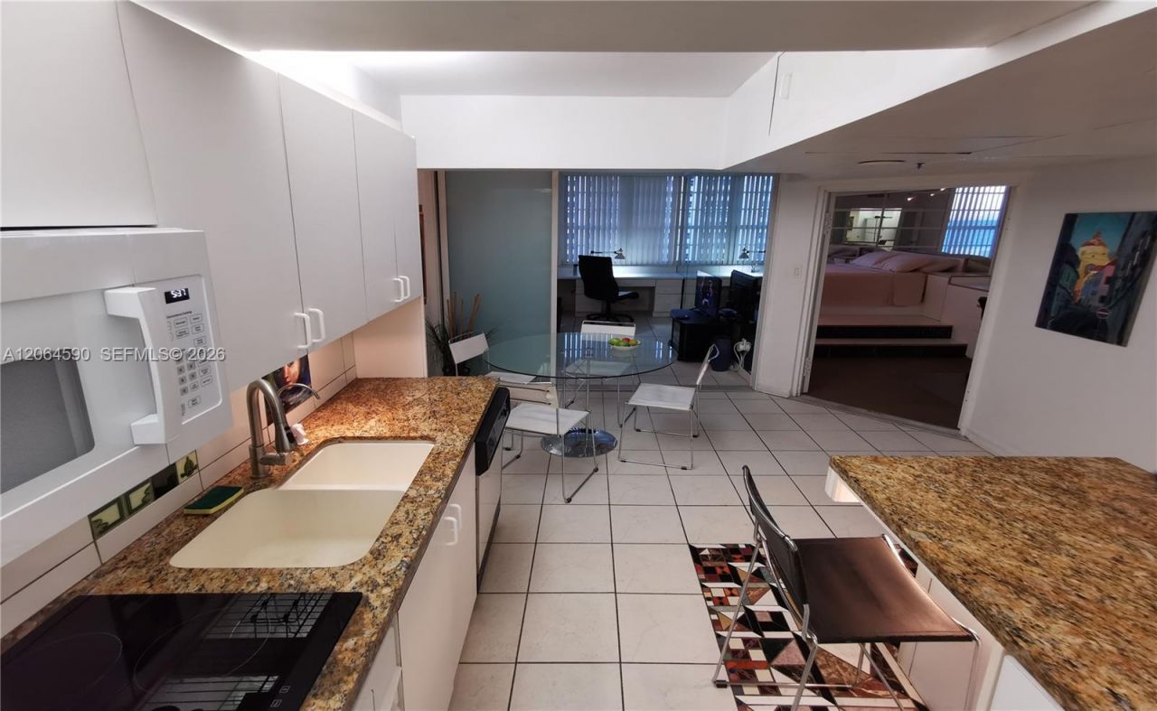 100 Lincoln Rd , Unit 1424, Miami Beach, FL 33139 Photo
