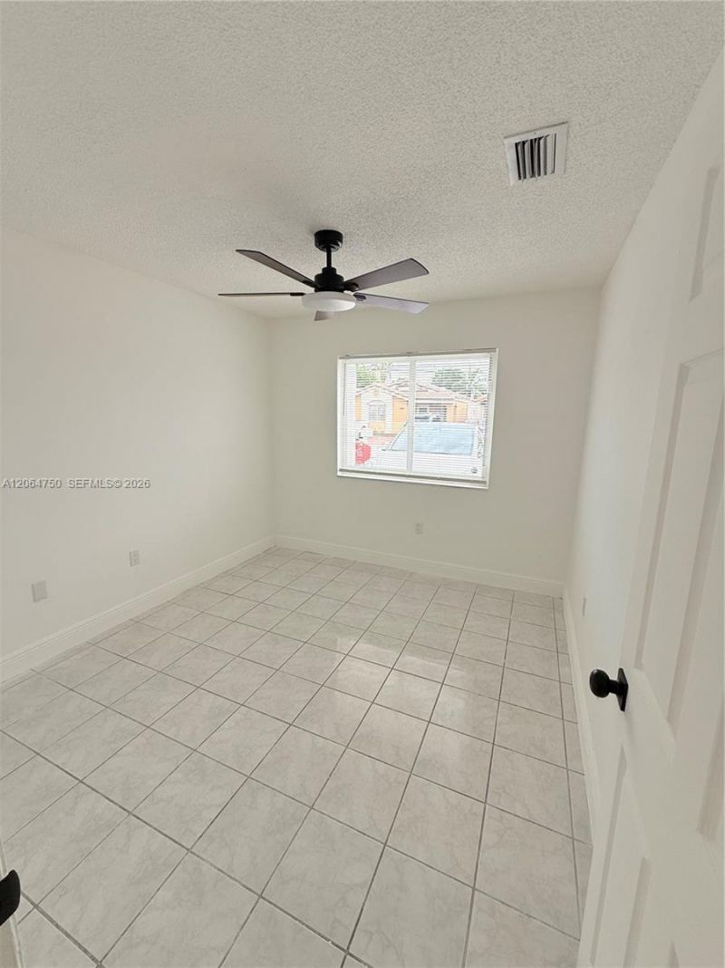 2854 W 75th Ter, Hialeah, FL 33018 Photo