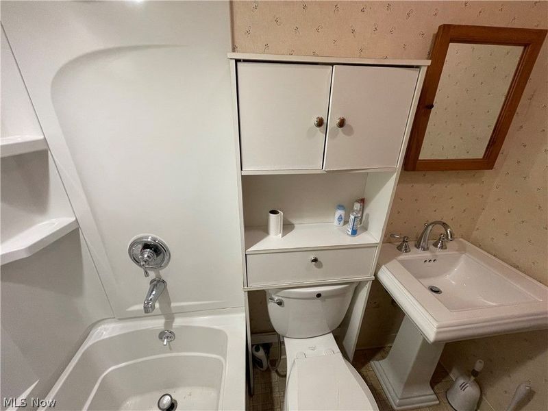 25941 Myrtle Avenue , Olmsted Falls, OH 44138 Photo 8