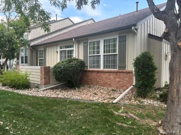 847 S Evanston Circle, Aurora, CO 80012