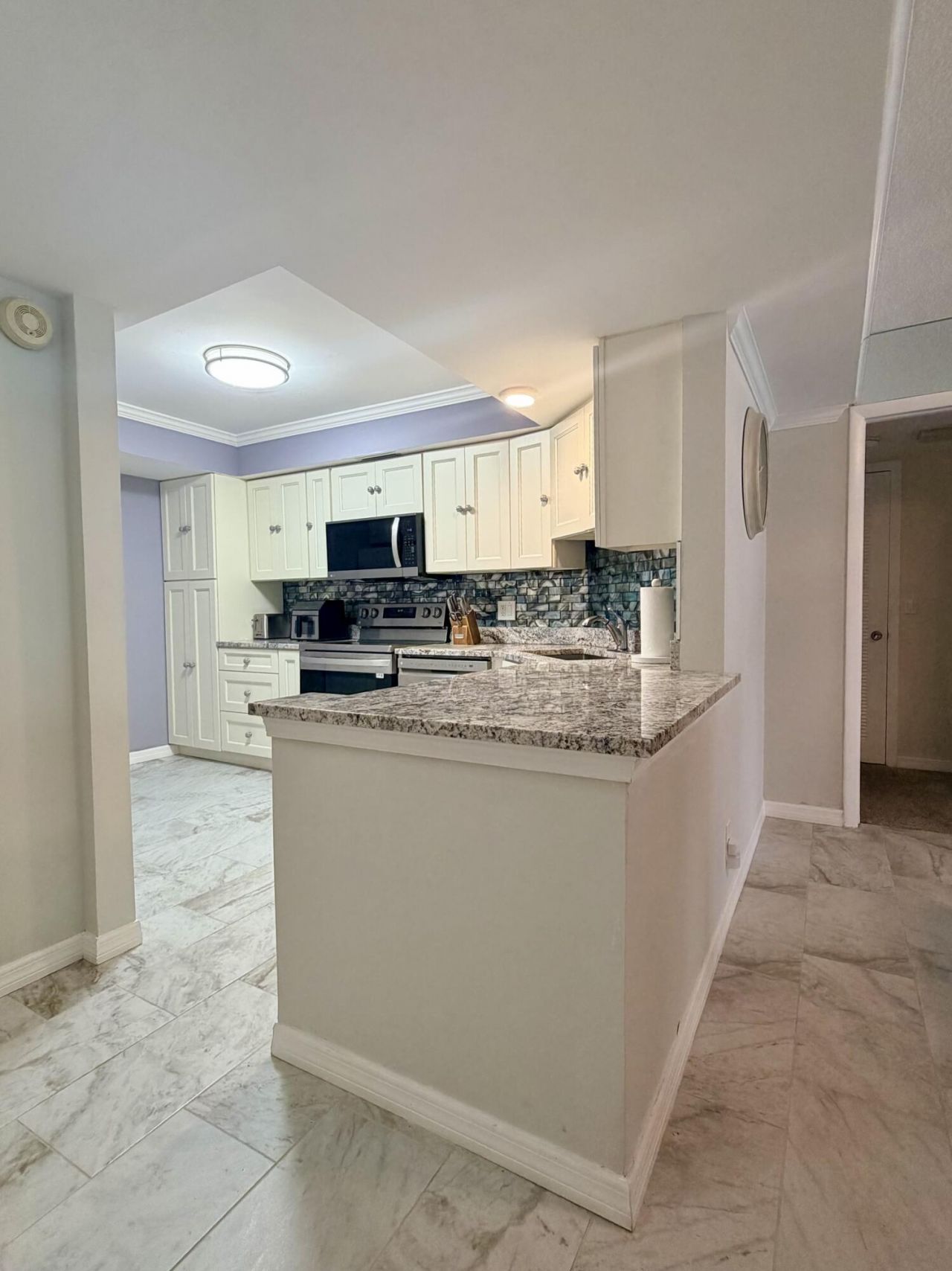 2425 Presidential Way, Unit 304, West Palm Beach, FL 33401 Photo