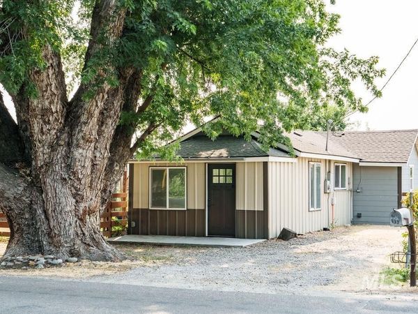 933 S Mill Road, Emmett, ID 83617