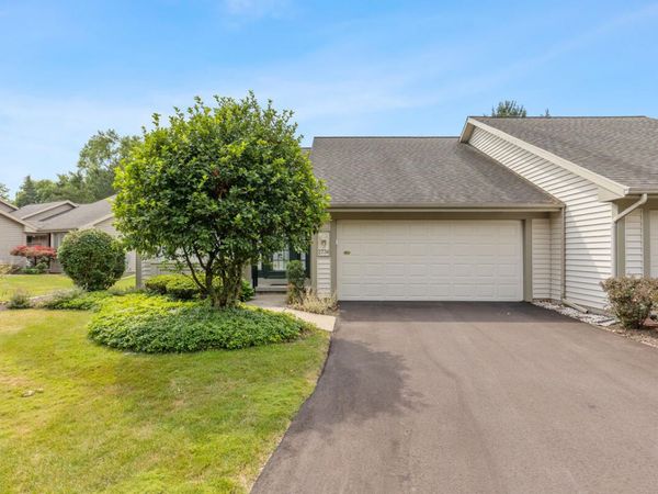 2736 Mulford Drive SE, Grand Rapids, MI 49546