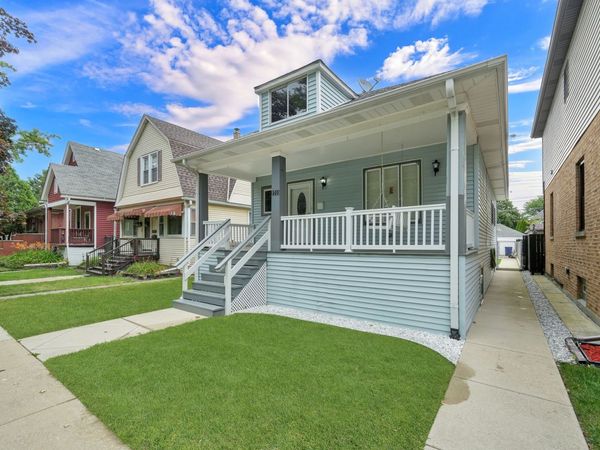 2715 S 61st Avenue S, Cicero, IL 60804