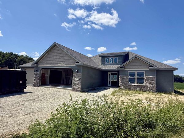 3003 E Butler Court, Columbia City, IN 46725