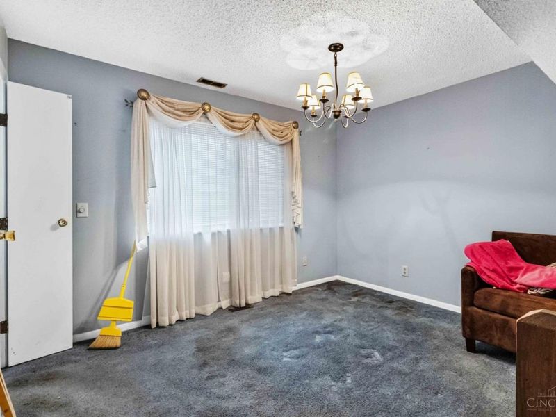 51 Aspen Court, Springdale, OH 45246 Photo 9
