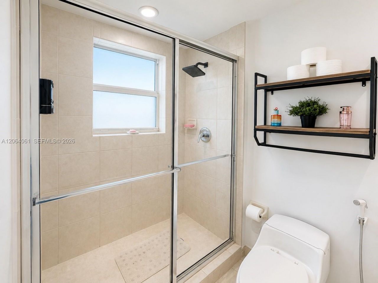 14951 Royal Oaks Ln, Unit 1501, North Miami, FL 33181 Photo