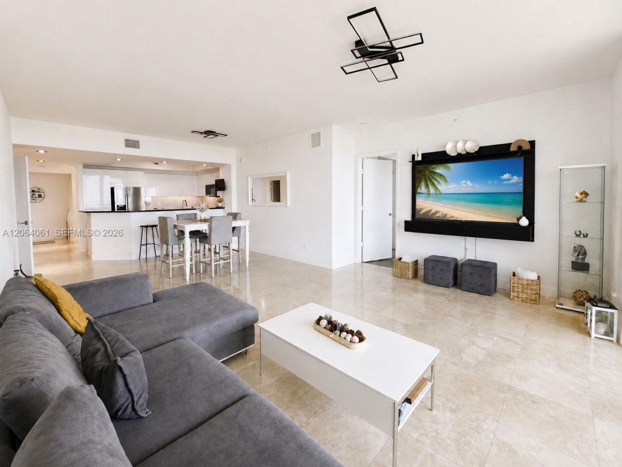 14951 Royal Oaks Ln, Unit 1501, North Miami, FL 33181 Photo