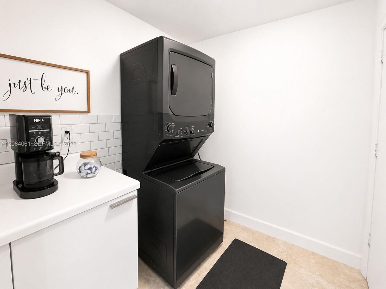 14951 Royal Oaks Ln, Unit 1501, North Miami, FL 33181 Photo