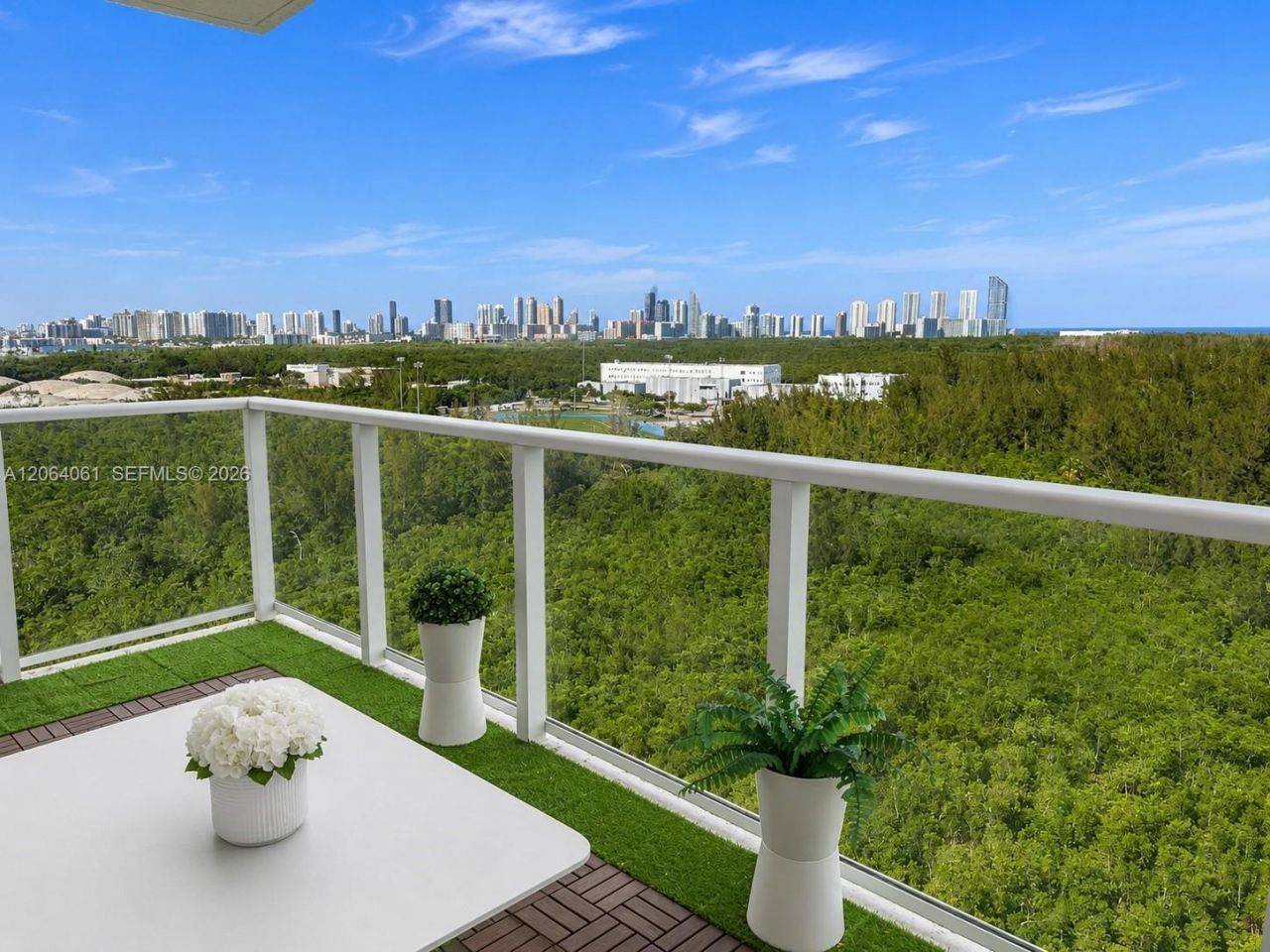 14951 Royal Oaks Ln, Unit 1501, North Miami, FL 33181 Photo