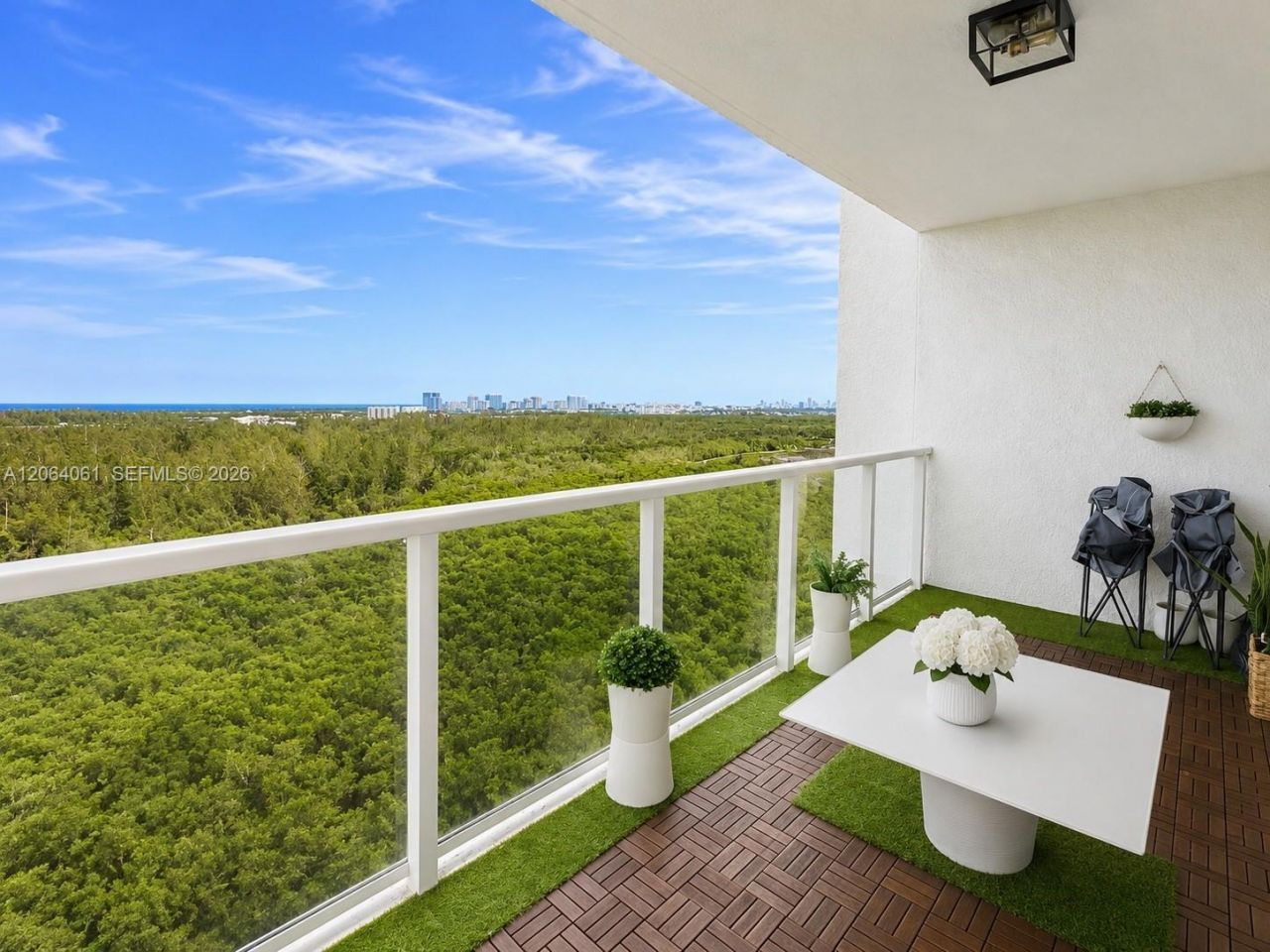 14951 Royal Oaks Ln, Unit 1501, North Miami, FL 33181 Photo