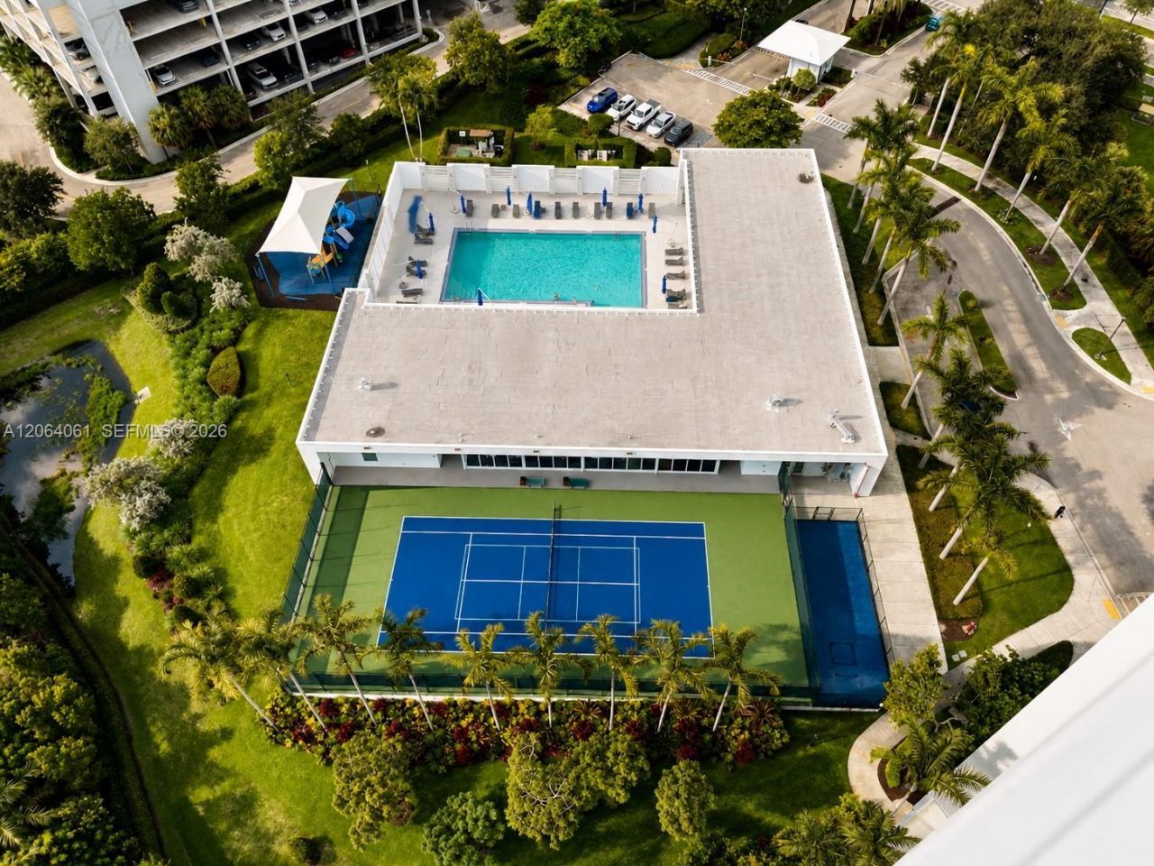 14951 Royal Oaks Ln, Unit 1501, North Miami, FL 33181 Photo