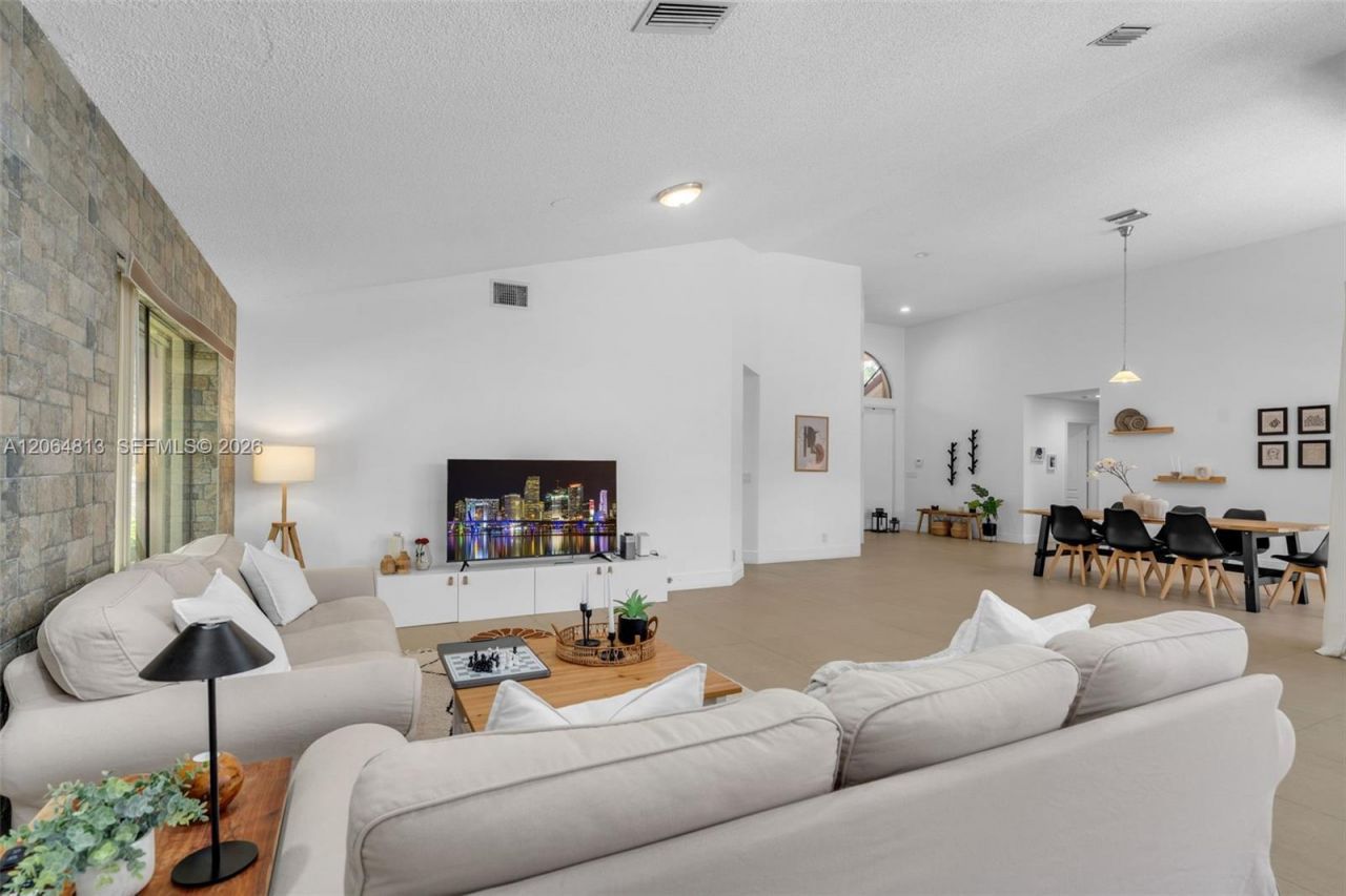 1051 Deerpath Ct, Weston, FL 33326 Photo