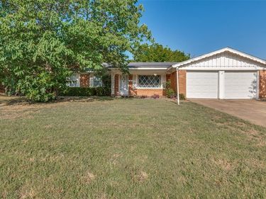 1958 Terbet Lane, Fort Worth, TX 76112