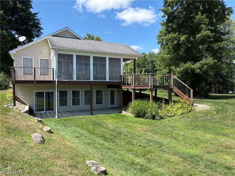 1047 Lode Star Drive, Roaming Shores, OH 44085 Photo 4