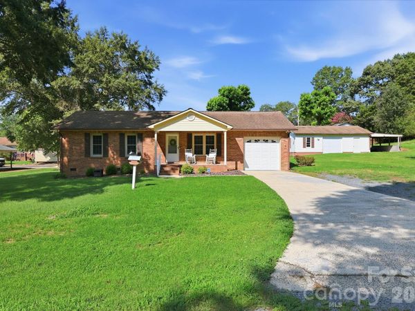 558 Snuggs Street , Albemarle, NC 28001