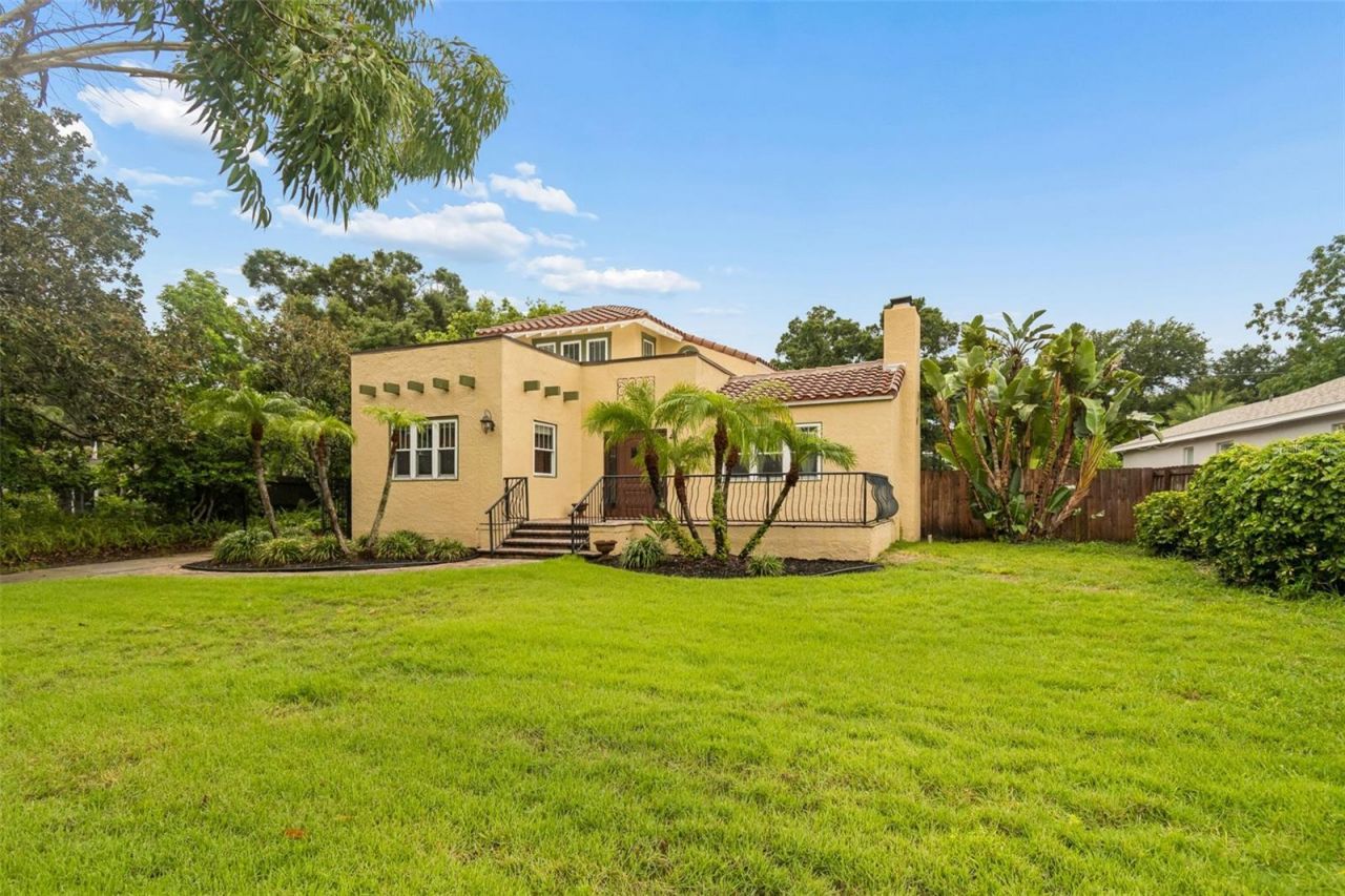 2518 Granada Circle E, Saint Petersburg, FL 33712 Photo