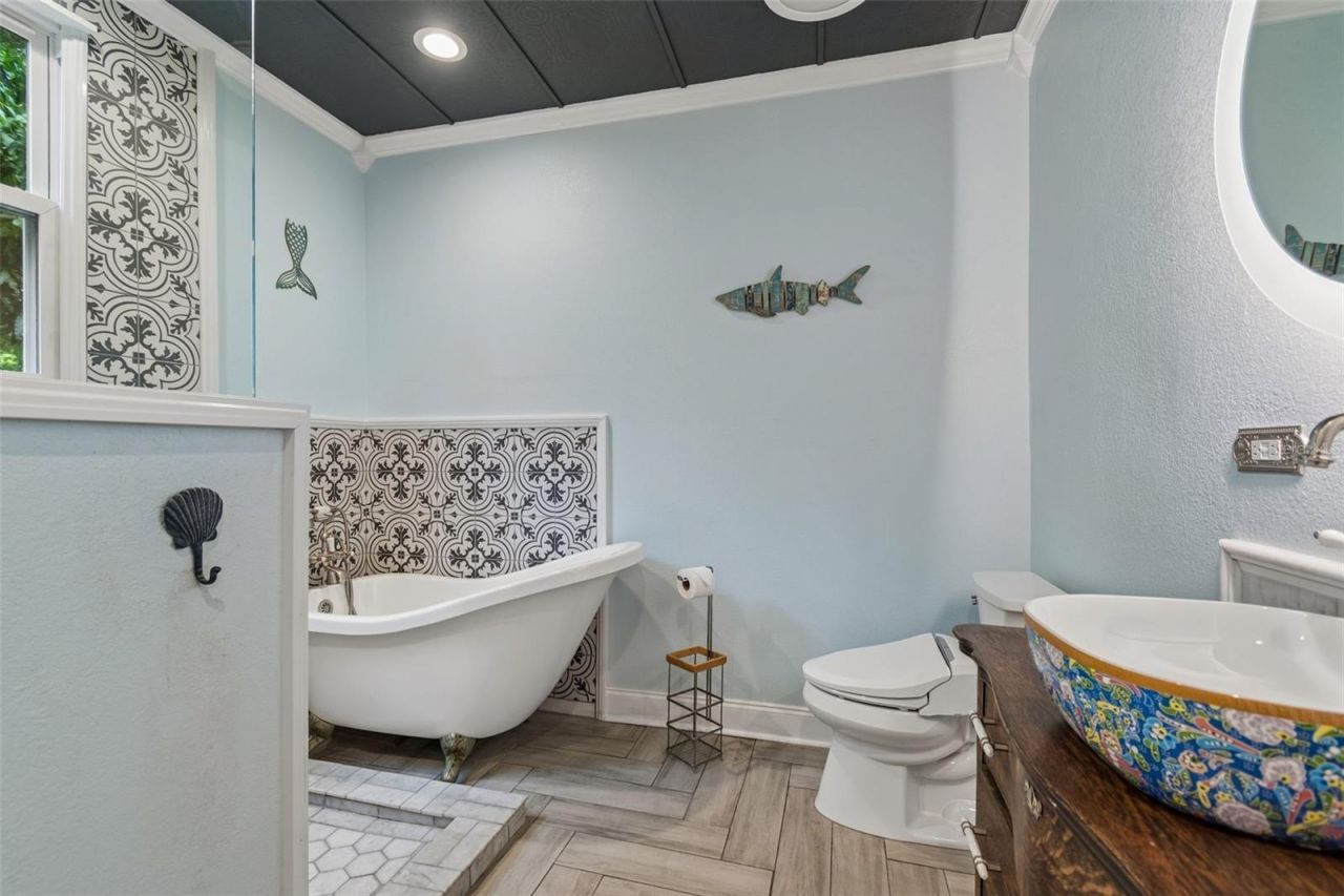 2518 Granada Circle E, Saint Petersburg, FL 33712 Photo