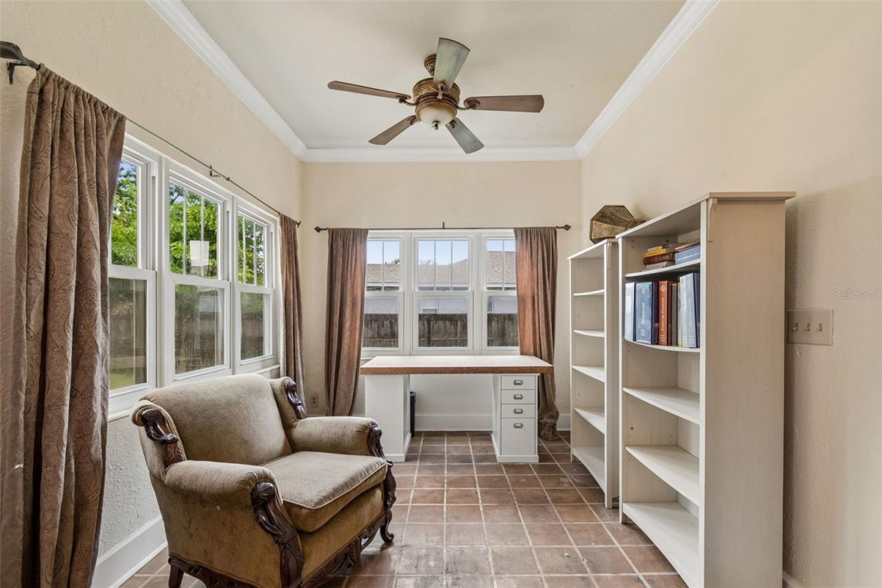 2518 Granada Circle E, Saint Petersburg, FL 33712 Photo