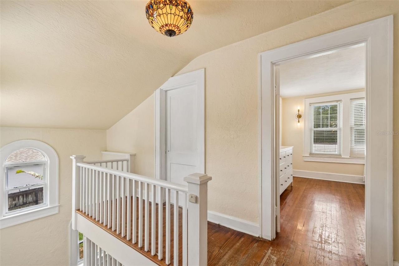2518 Granada Circle E, Saint Petersburg, FL 33712 Photo
