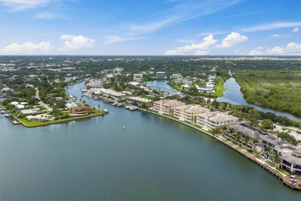 7 Royal Palm Point, Unit PHW, Vero Beach, FL 32960 Photo