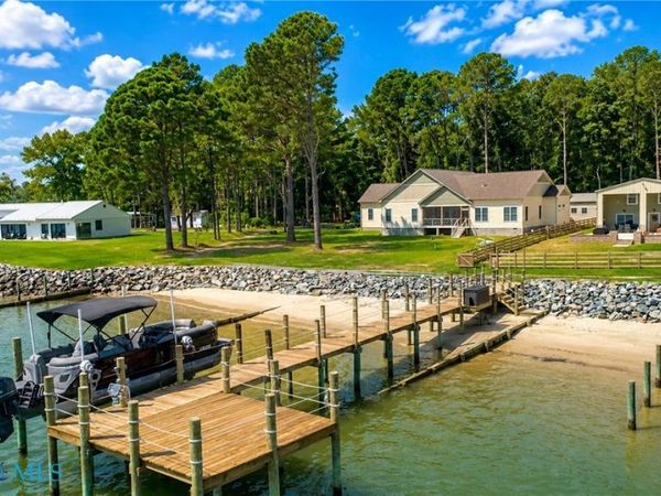 159 Shipwatch Lane, Reedville, VA 22539
