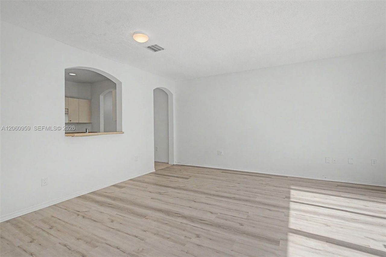 975 NE 42nd Ter, Unit 975, Homestead, FL 33033 Photo