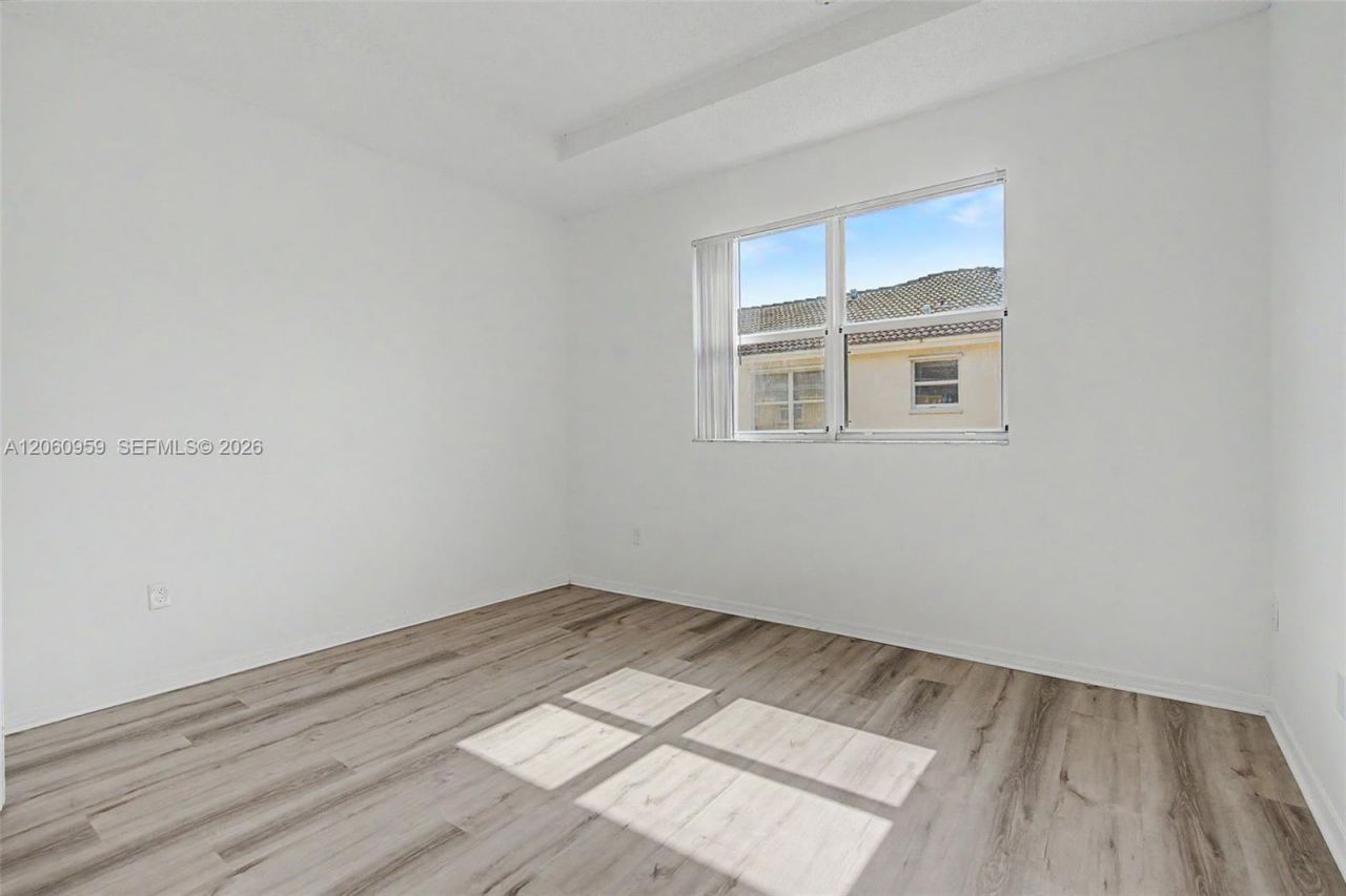 975 NE 42nd Ter, Unit 975, Homestead, FL 33033 Photo