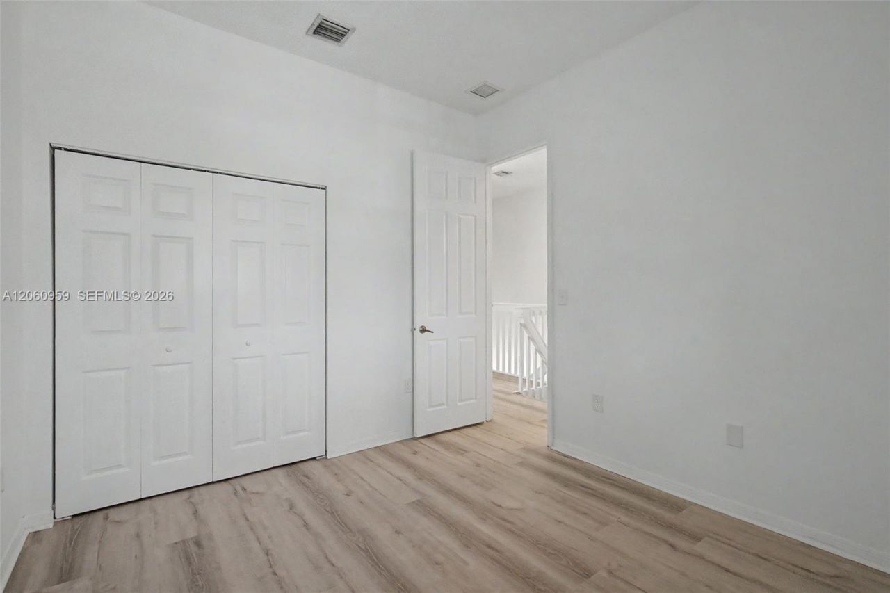 975 NE 42nd Ter, Unit 975, Homestead, FL 33033 Photo