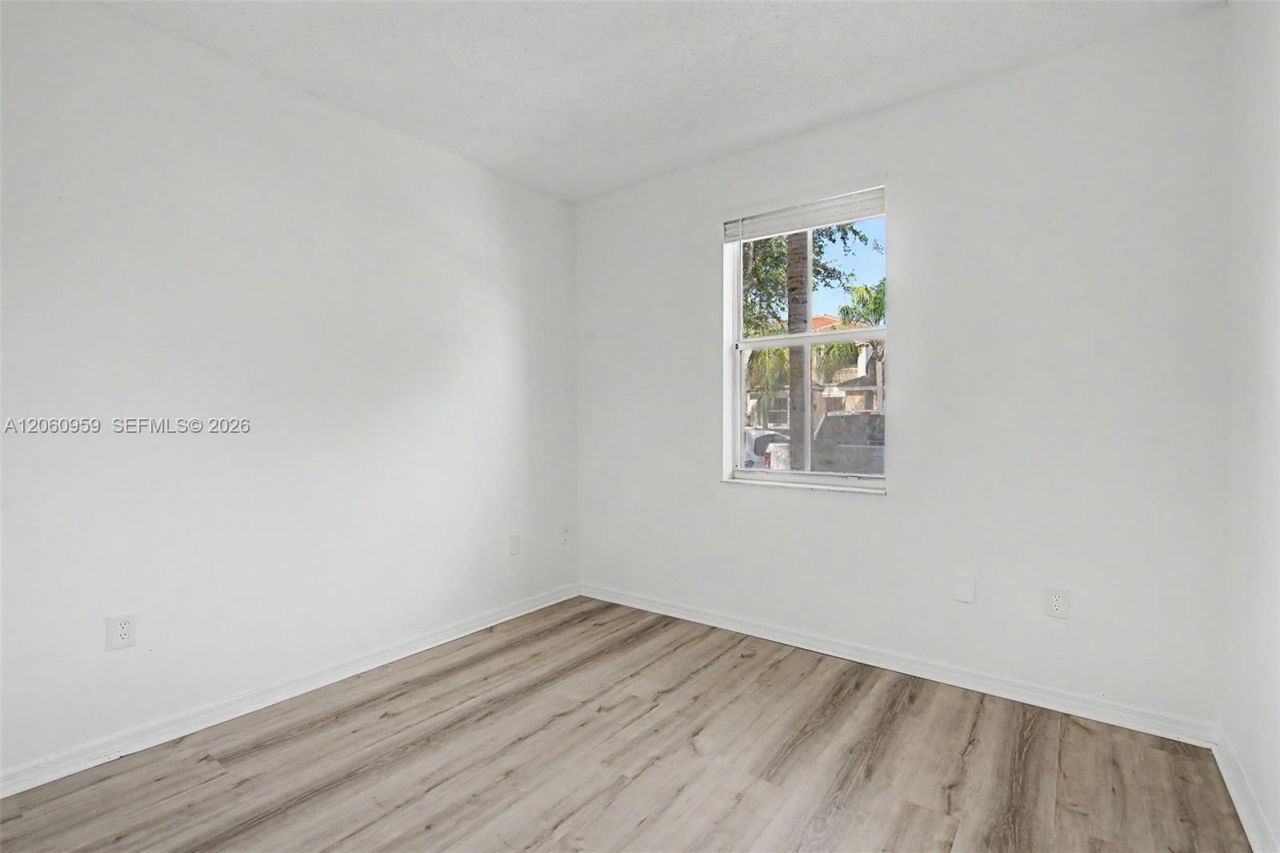 975 NE 42nd Ter, Unit 975, Homestead, FL 33033 Photo