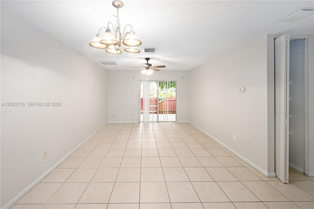 2683 Lakehaven Rd , Unit 2683, West Palm Beach, FL 33415 Photo