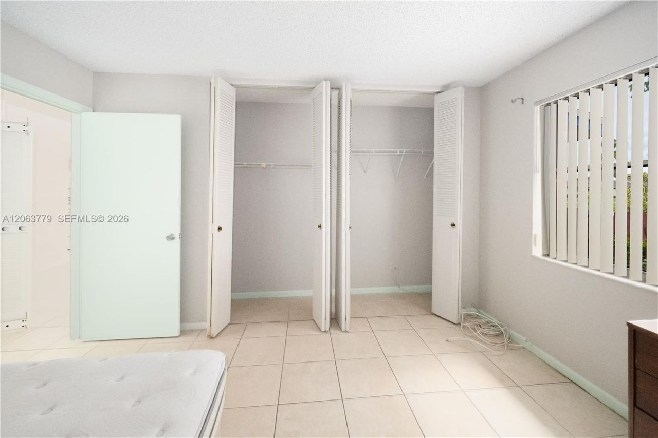 2683 Lakehaven Rd , Unit 2683, West Palm Beach, FL 33415 Photo