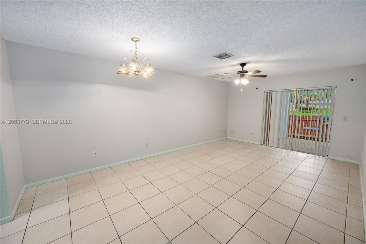 2683 Lakehaven Rd , Unit 2683, West Palm Beach, FL 33415 Photo
